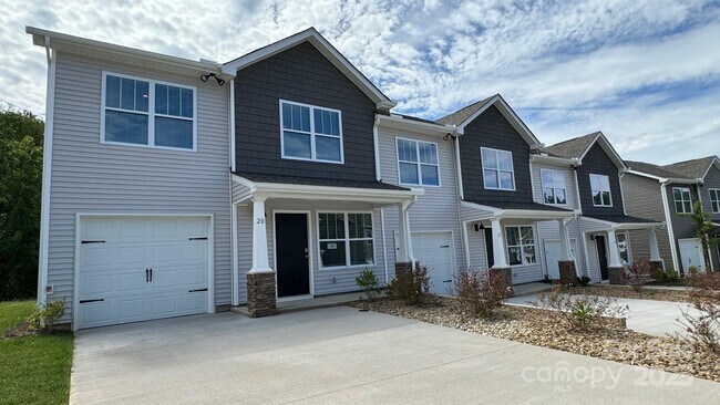Building Photo - 42 Cain Hollow Way