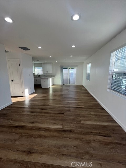 Foto del edificio - 10264-10262 Foster Rd