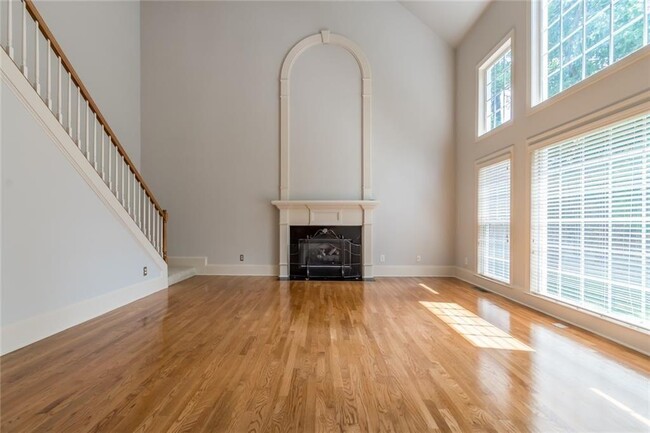 Building Photo - 5960 Abbotts Run Tr