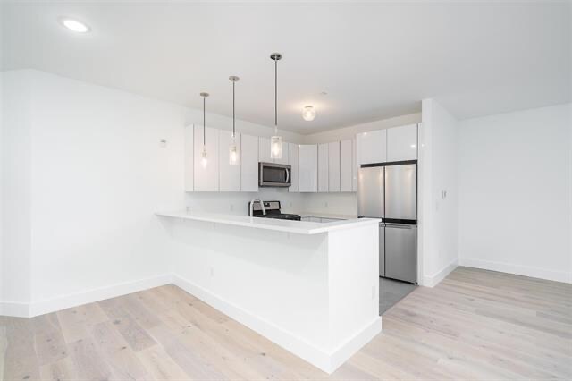 Building Photo - 8621 River Rd