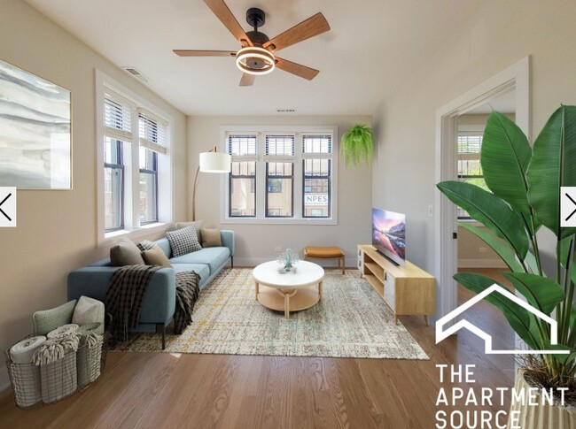 Photo - 2020 W Montrose Ave Apartment