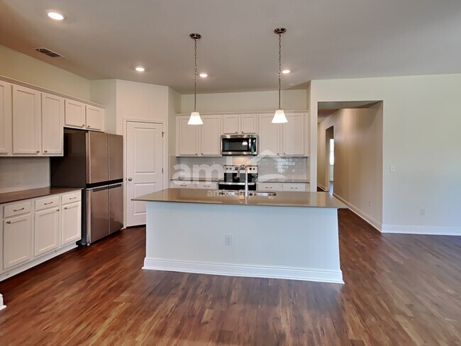 Building Photo - 20506 Calla Lily Dr