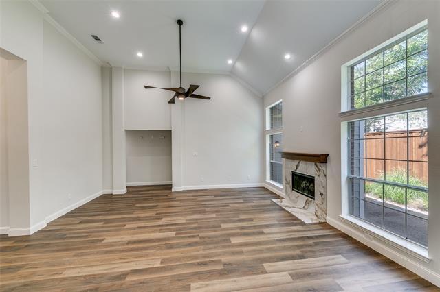 Foto del edificio - 2611 Lakeforest Ct