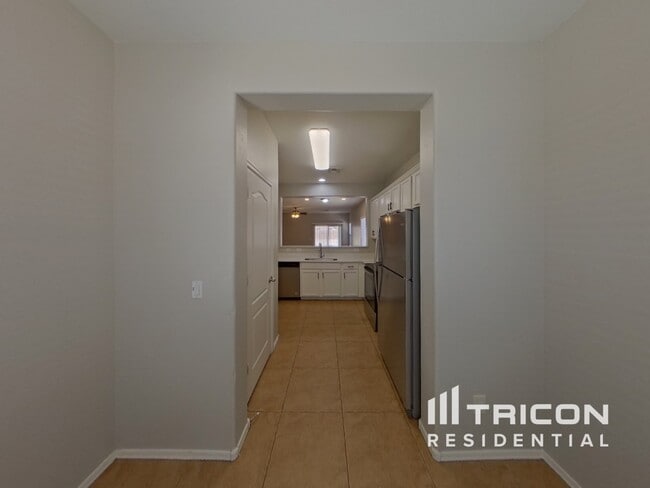 Building Photo - 5024 S 99th Dr