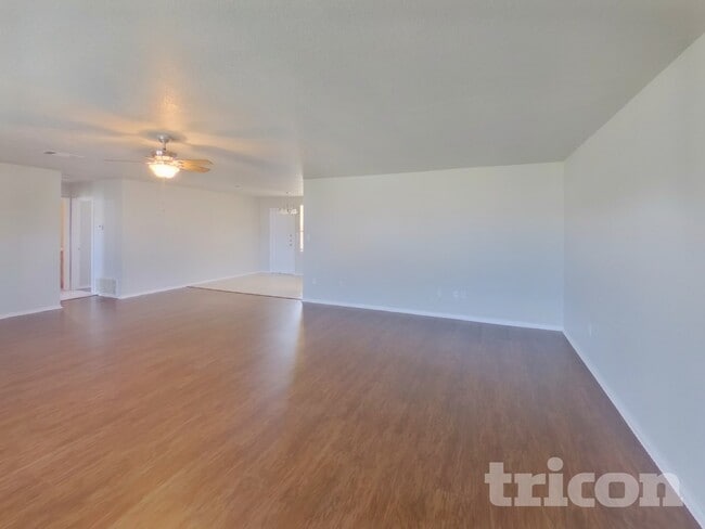 Foto del edificio - 215 Bobbie Ann Ct