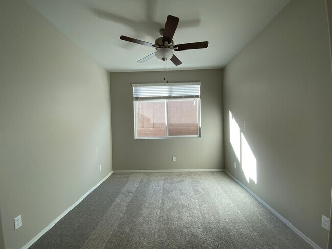 Foto del edificio - 1427 Amethyst Ln
