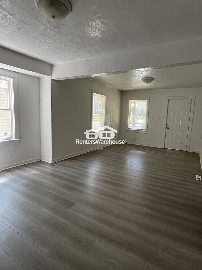 Foto del edificio - 7133 Agnes Ave