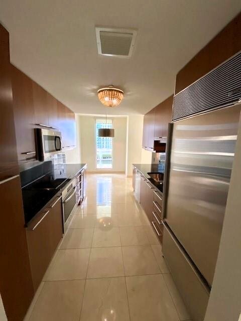Building Photo - 901 Brickell Key Blvd