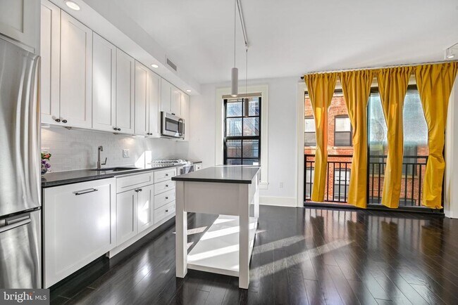 Foto del edificio - 1011 M St NW