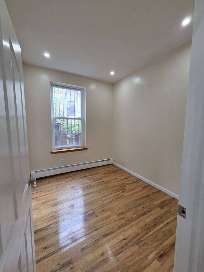 Second Bedroom - 136 Pulaski St