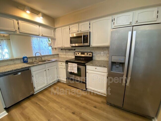 Foto del edificio - 11866 Ashbrook Cir N