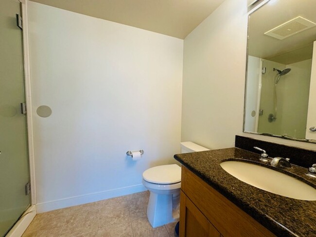 Building Photo - 2 Bedroom, 2 Bathroom, 1 Parking (Pacifica...