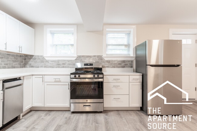 Photo - 856 W George St Apartment