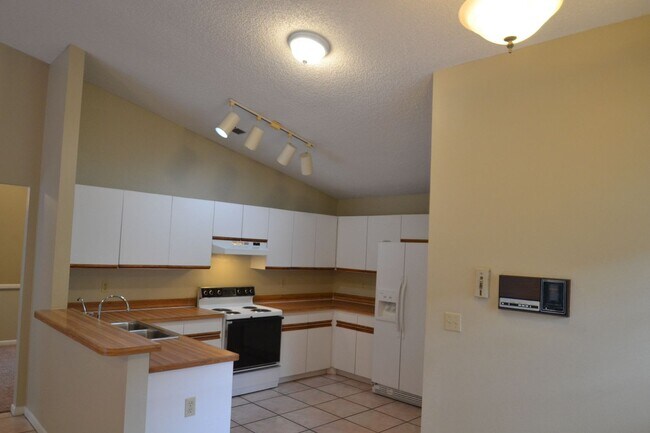 Foto del edificio - 10117 Tarragon Dr
