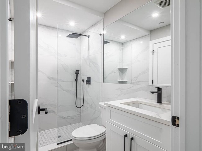 Building Photo - 769 S 10th St