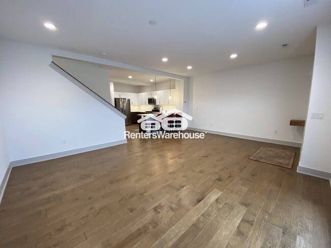 Building Photo - 522 SW 12th St