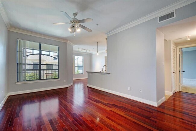 Foto del edificio - 7701 Rialto Blvd