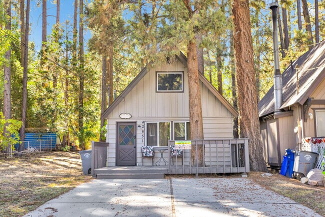 Photo of 42651 Falcon Ave, Big Bear Lake, CA 92315