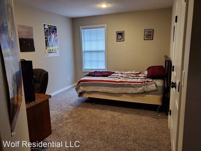 Building Photo - 3 br, 3 bath House - 716 S. Missouri