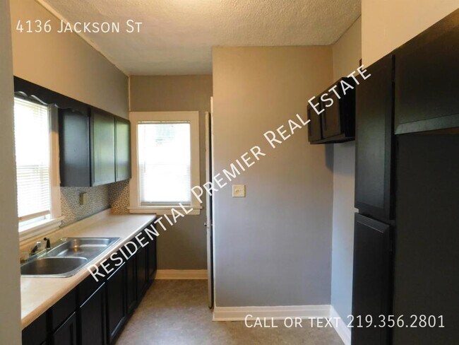 Building Photo - 4136 Jackson St