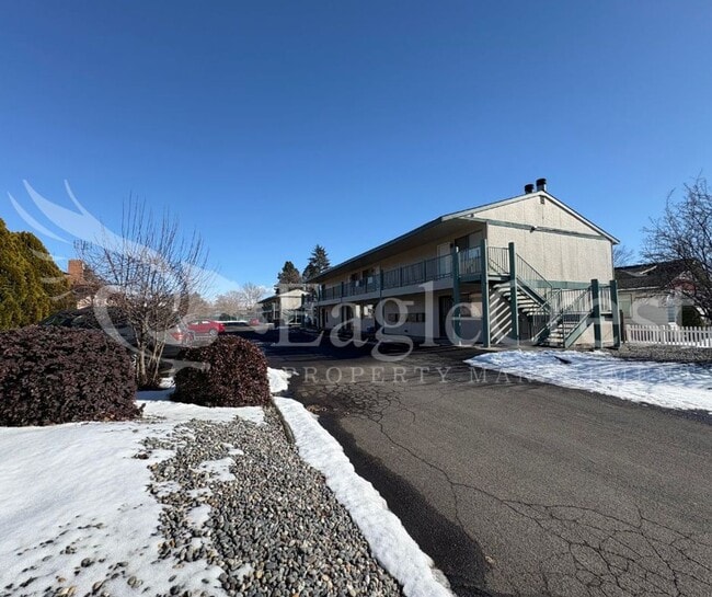 Building Photo - 17/19 S. Roosevelt