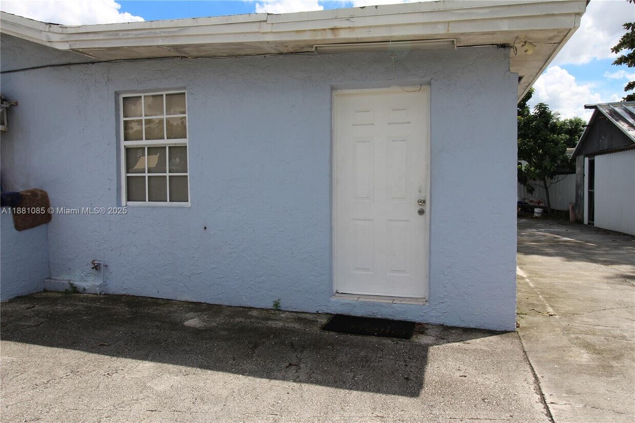 Primary Photo - 16120 NW 45th Ave