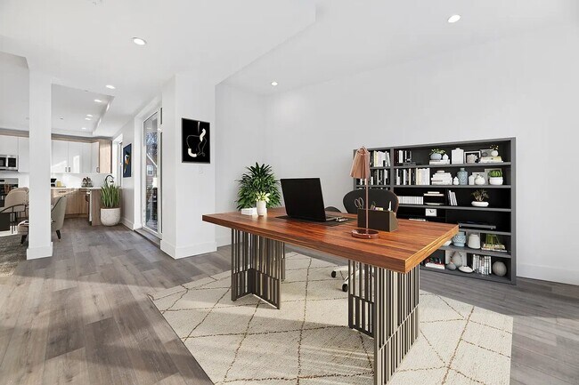 Foto del edificio - 2454 E 15th St