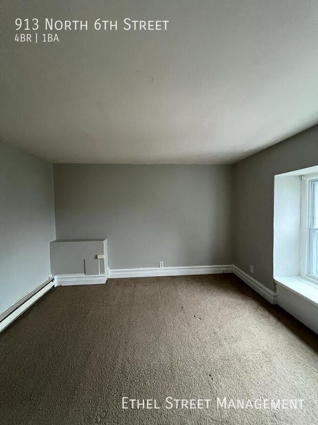 Foto del edificio - 913 N 6th St