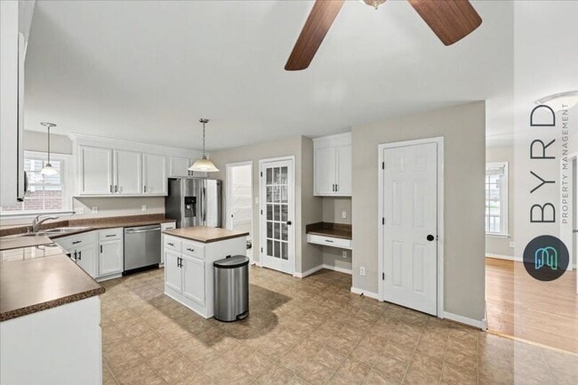 Foto del edificio - 3712 Mill Meadow Dr