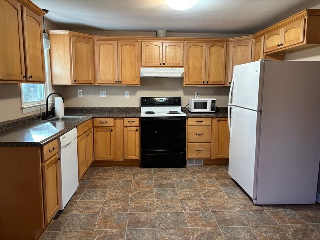 Foto del edificio - 897 Colonel Ledyard Hwy