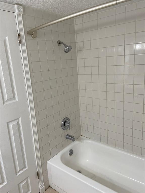 Foto del edificio - 6326 Newtown Cir