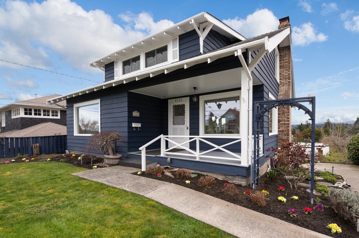 Primary Photo - 4724 48th Ave S