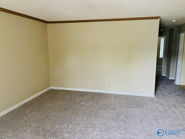 Building Photo - 6201 Friar Tuck Dr NW