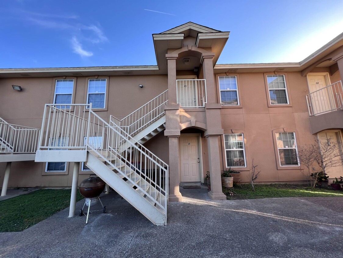 419-w-eistetter-st-unit-11-laredo-tx-78041-room-for-rent-in-laredo