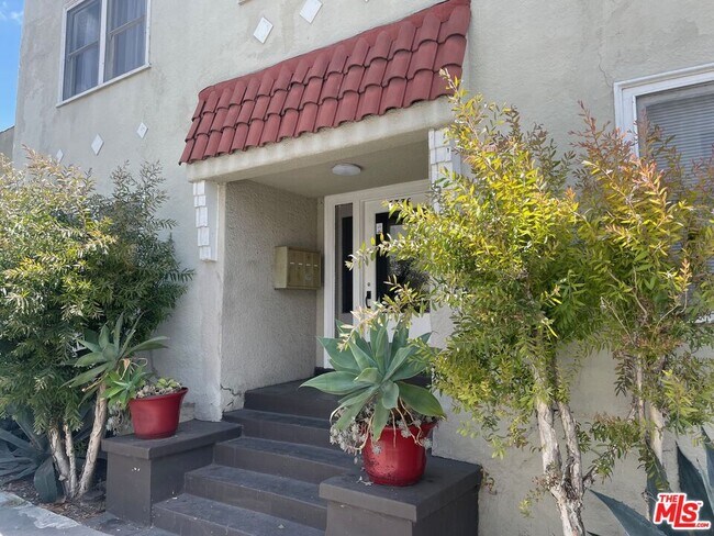 Foto del edificio - 5336 Monroe St