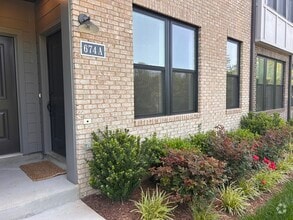 Building Photo - 674 Noush Ct