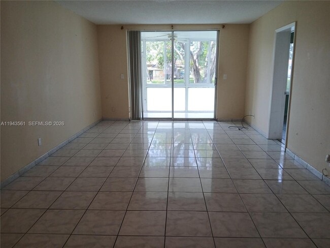 Foto del edificio - 5950 Del Lago Cir