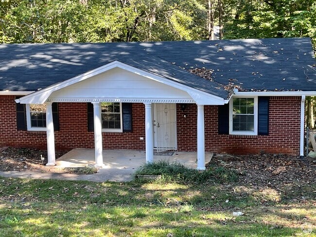 Building Photo - 1695 Buford Dr