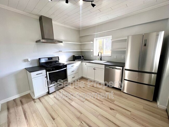 Foto del edificio - 210 18th St