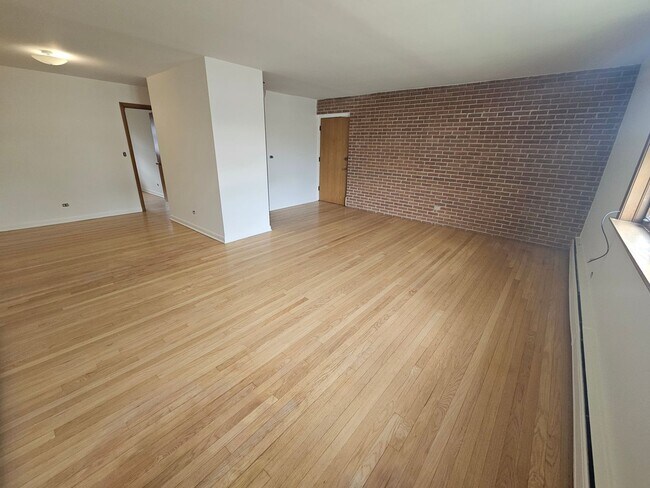 Foto del edificio - MCM Charming 1 Bedroom