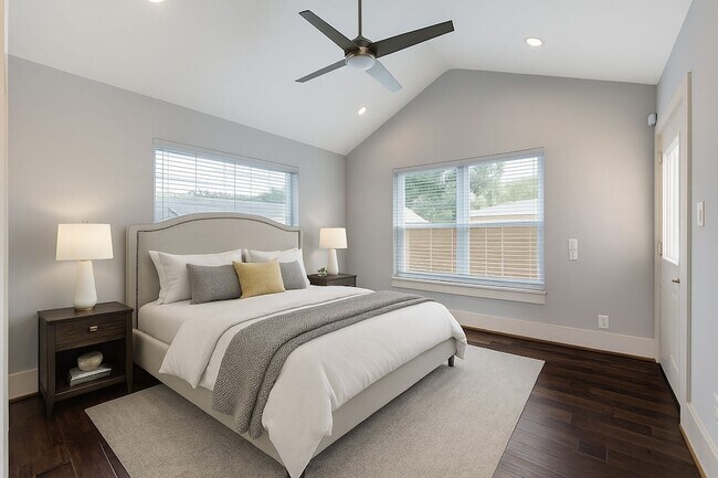 Foto del edificio - 2401 Eagle St