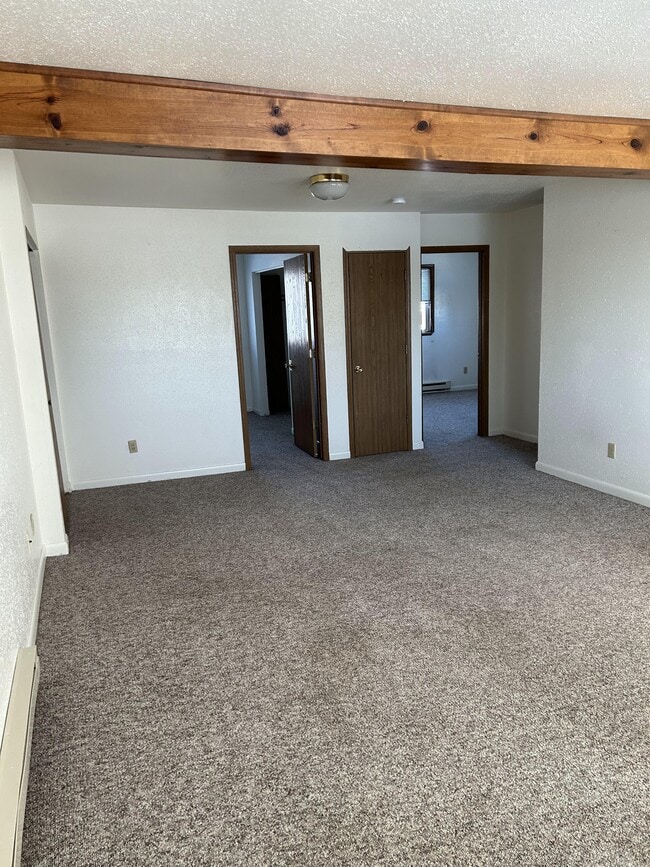 Building Photo - 137 Mapfel St