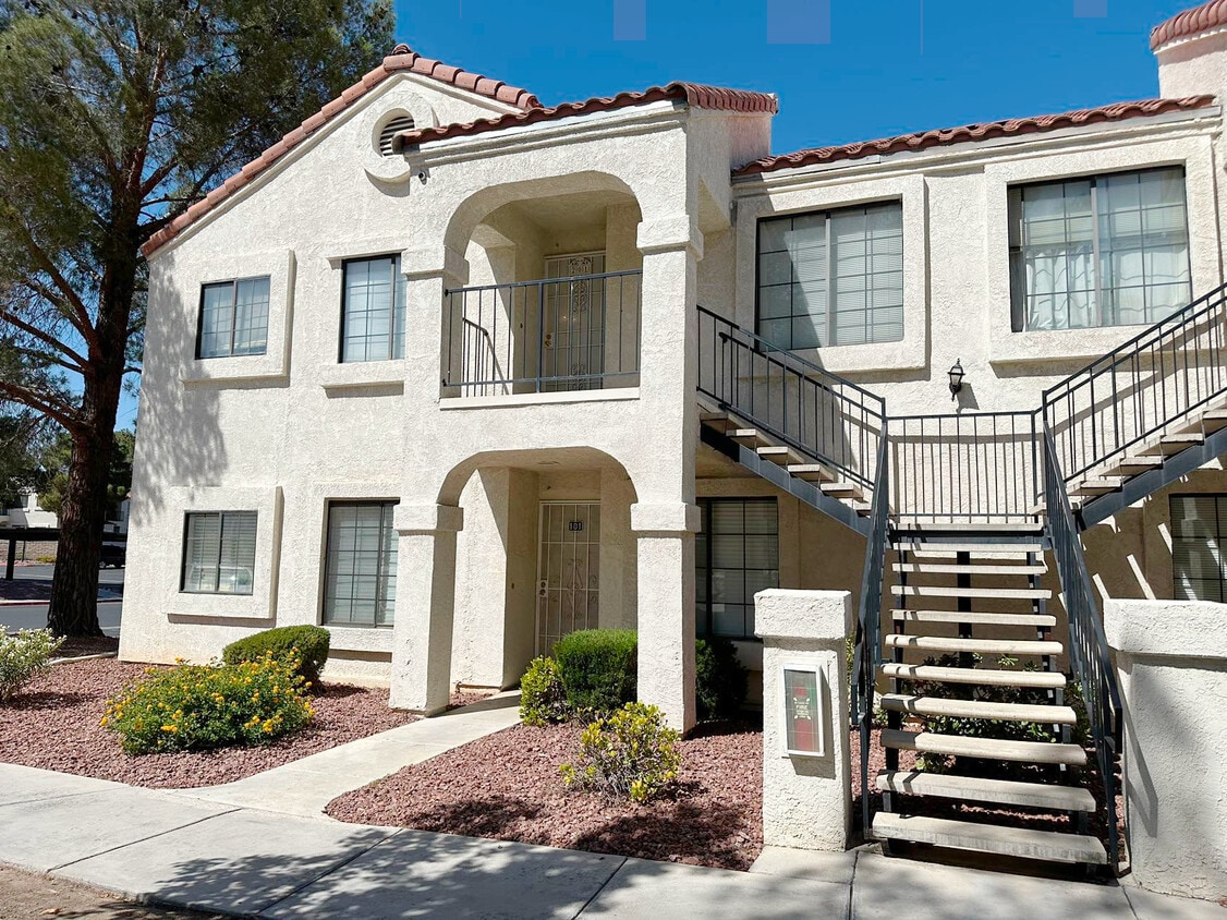 4848 Nara Vista Way, Las Vegas, NV 89103 Townhome Rentals in Las