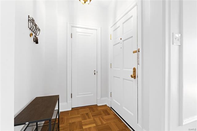 Foto del edificio - 7525 Buckingham Dr