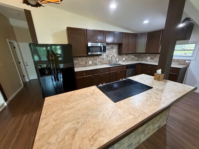 Foto del edificio - 3965 Sinclair Shores Rd