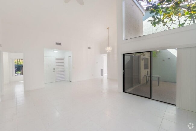 Building Photo - 6090 Aloma Ln
