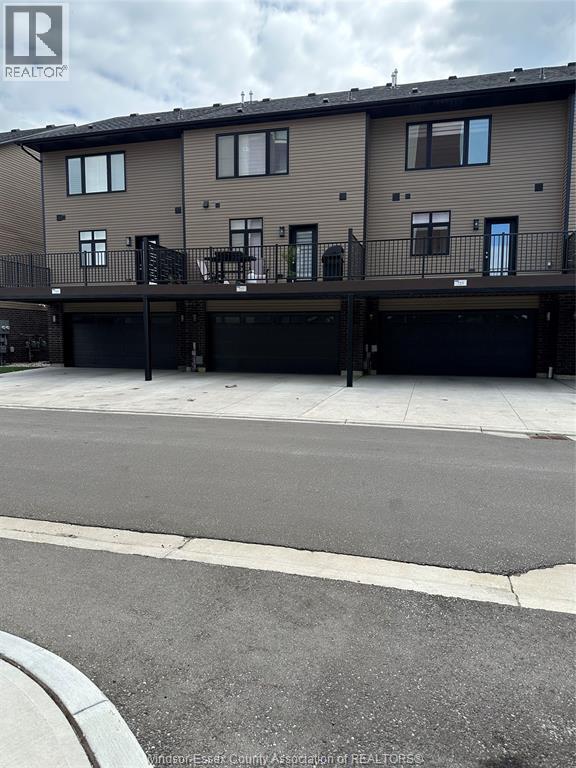 Building Photo - 725 Brownstone Dr