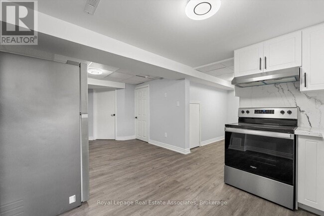 Building Photo - 1409 Grist Mill Ct