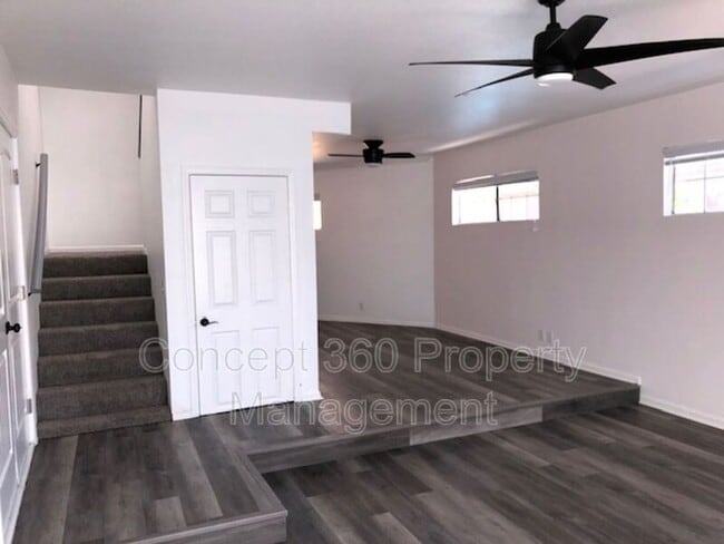 Building Photo - 4517 E Lavante St