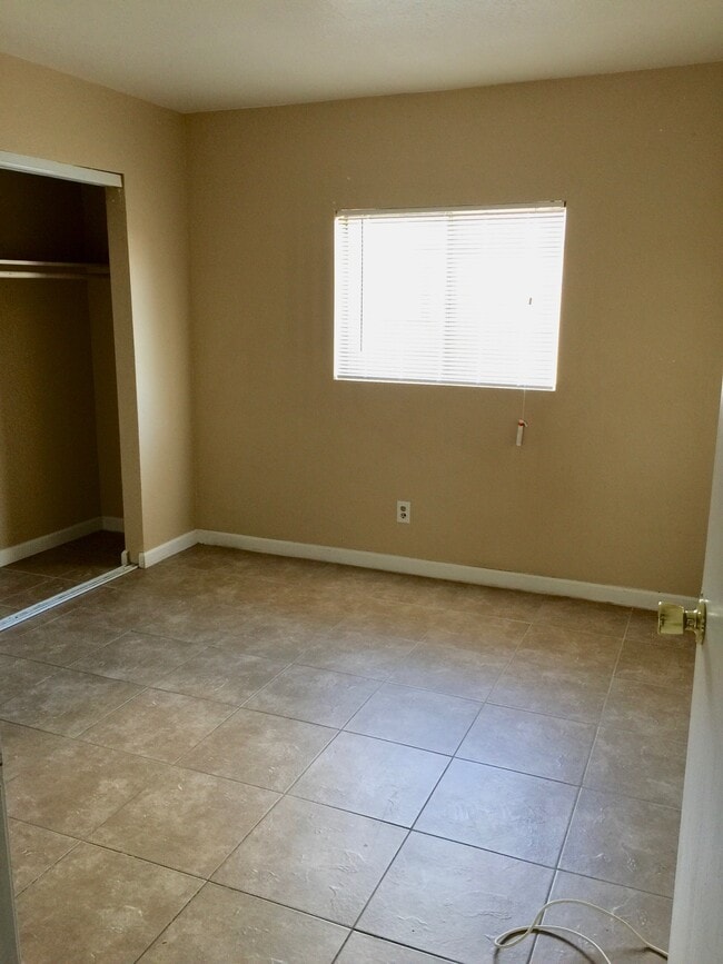 Building Photo - 4922 Sammymel Dr